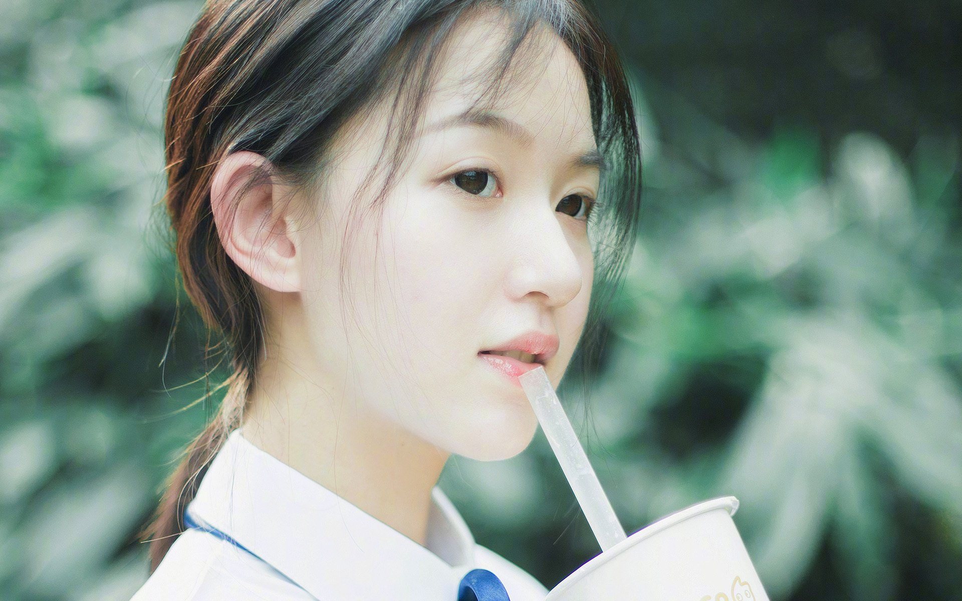 共享篮球场在城市社区广泛铺开，方便群众体育，共享篮球场项目