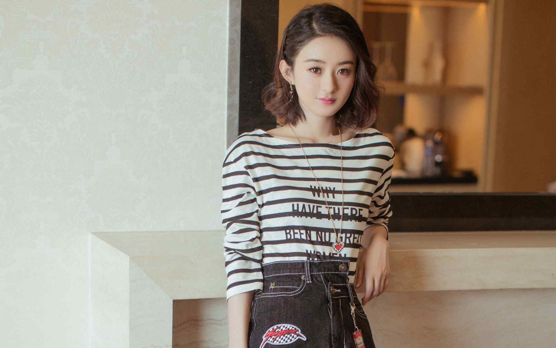 球场瞬间:点燃全场的篮球奇迹,篮球场面